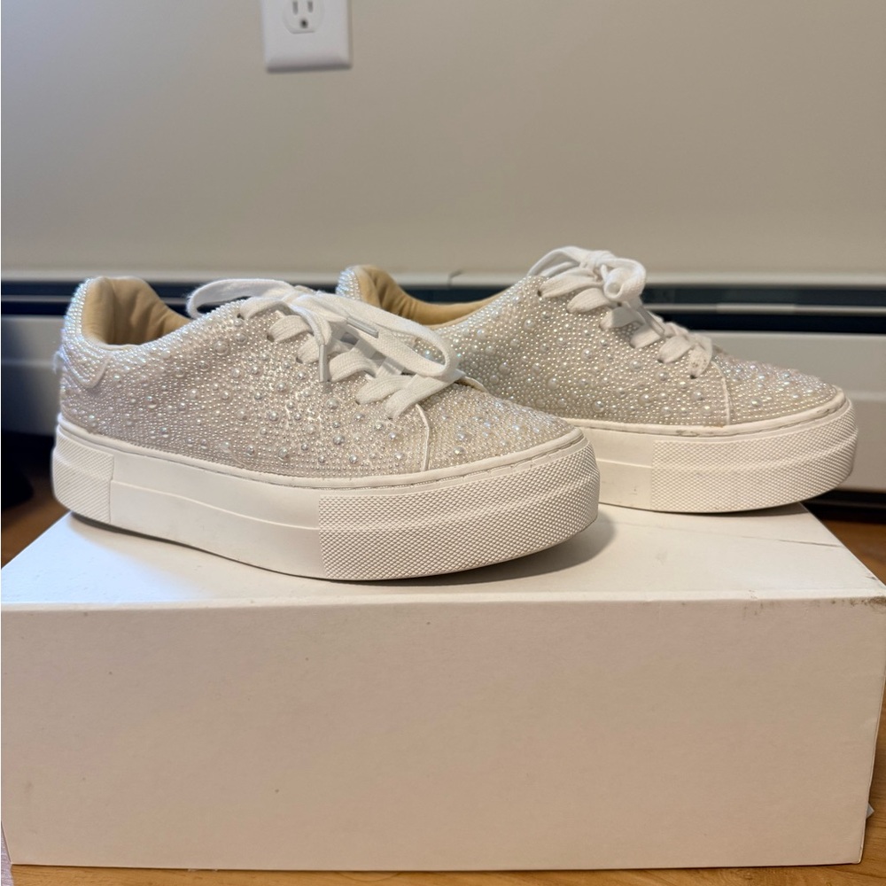 Betsey Johnson Pearl Sidny Sneakers